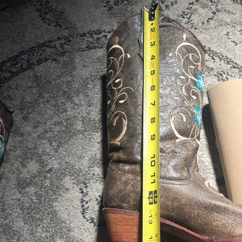 NWOT Corral Circle G Brown Boots with Turquoise Floral Embroidery - Picture 7 of 8